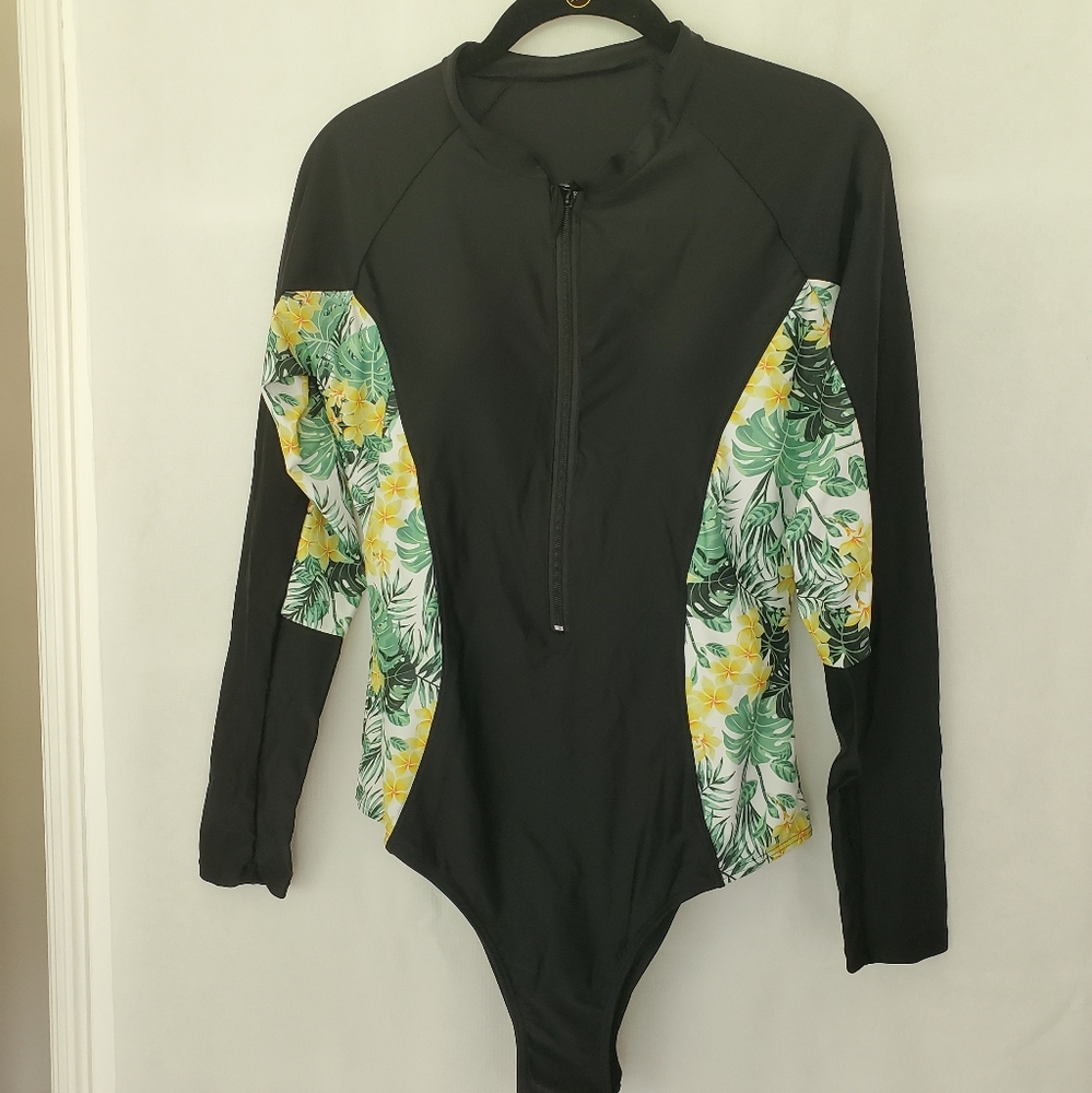 Long Sleeve Swimsuit.NWOT